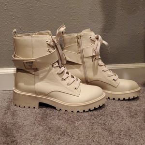 Women's Guess Combat Boots Ivory, Size 10M